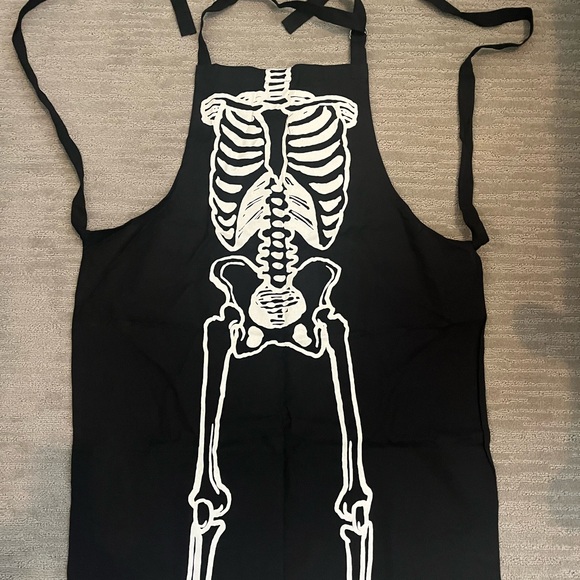 Skeleton Apron - Picture 6 of 6